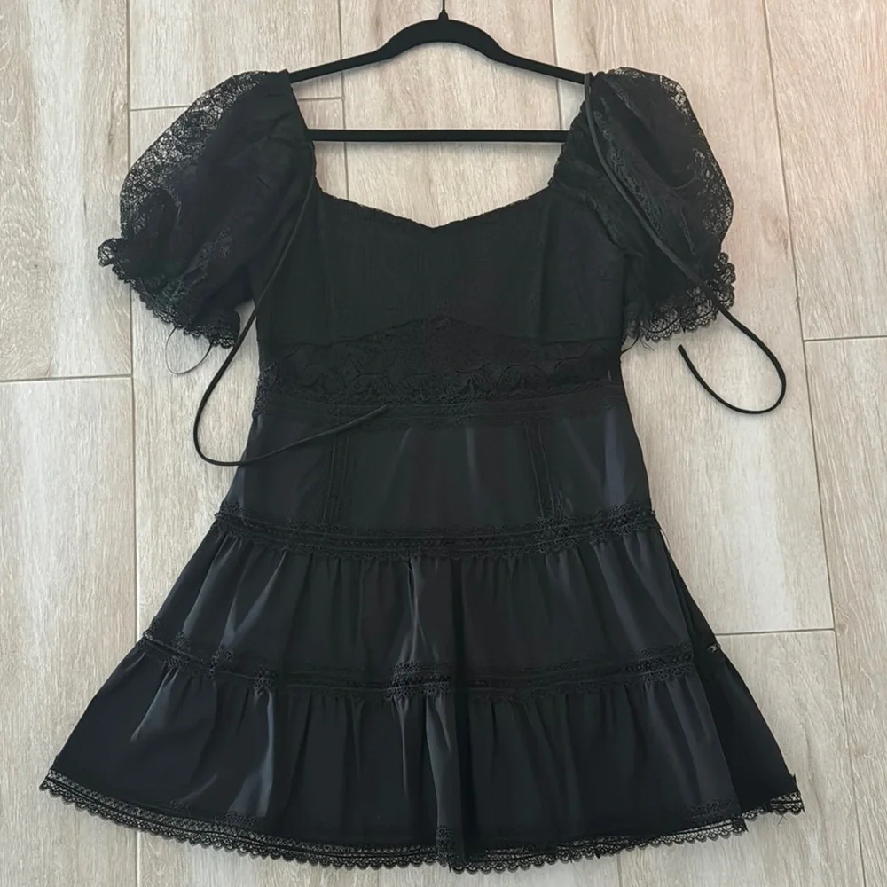 Lucy Paris Black Lace Puff Sleeve Dress - SIZE M - Picture 2 of 2